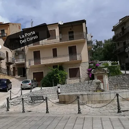 La Porta Del Corso * Castronuovo di Sicilia